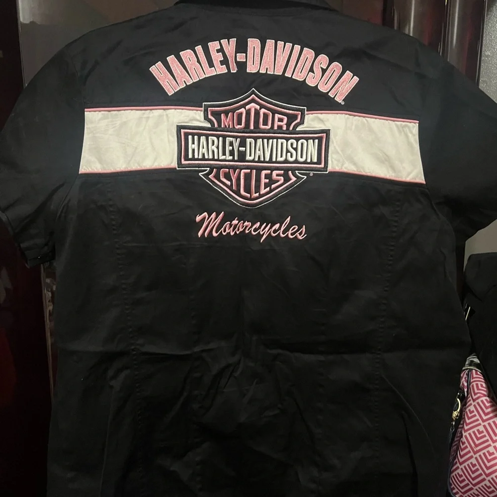 Harley Davidson Black and Pink zip up blouse - Picture 3 of 3